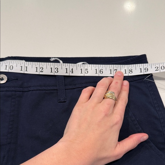 NWT Market & Spruce Dark Blue Women's Chino Shorts Sz 16 - Picture 6 of 7